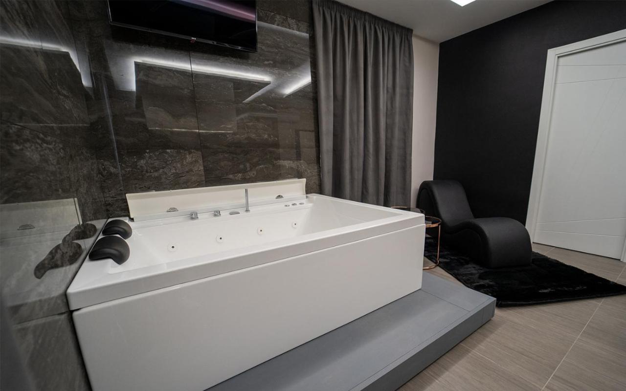 كواليانو Intimity Luxury Rooms المظهر الخارجي الصورة